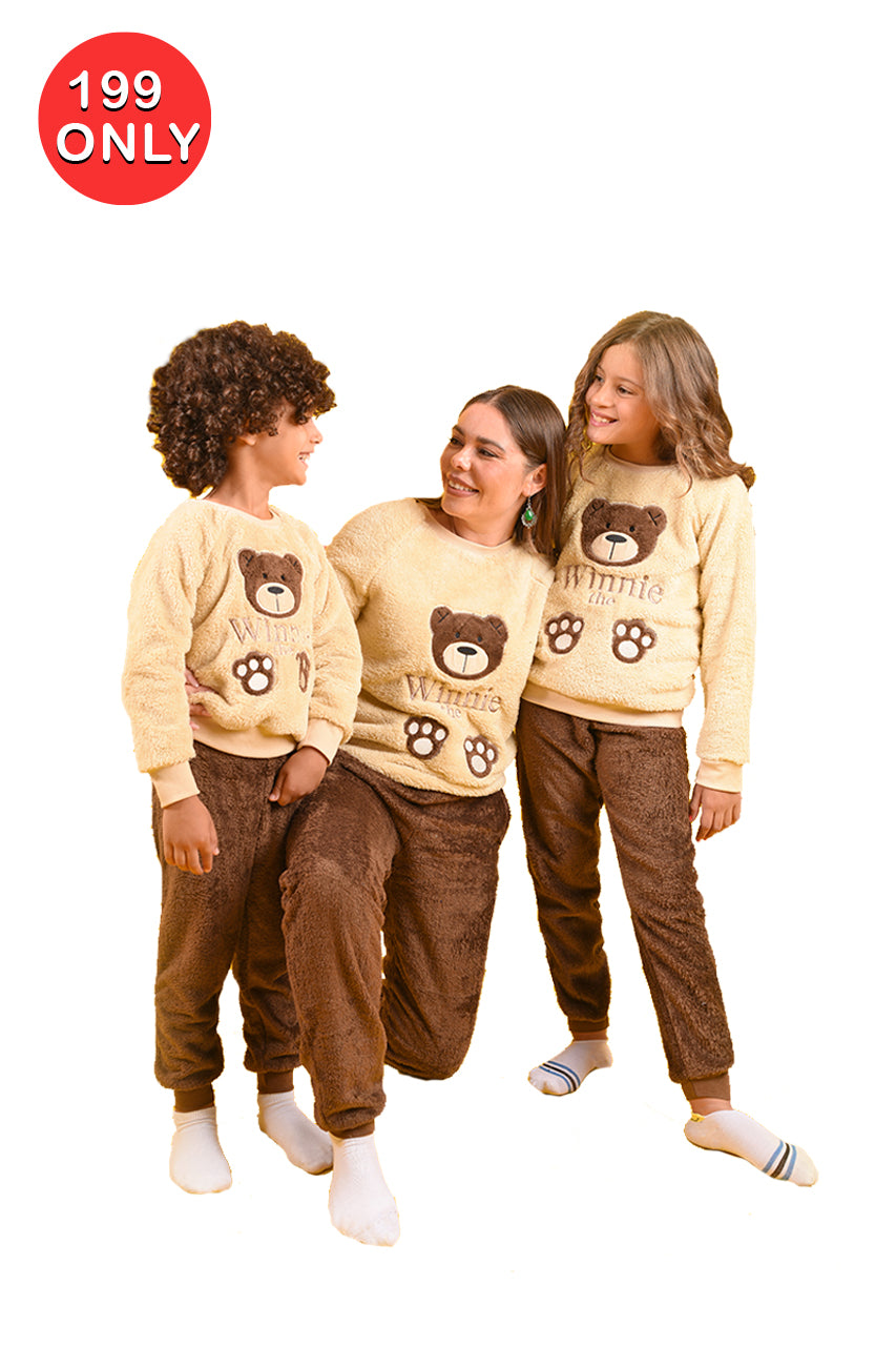 Winter pajamas set with Teddy Bear Family drawing - Cuddles Store