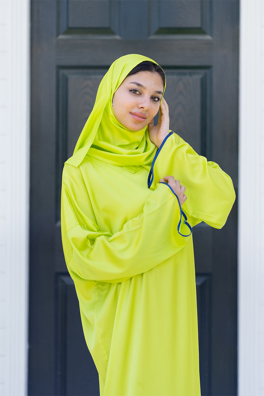 Satin Essdal - Apple Green - front view