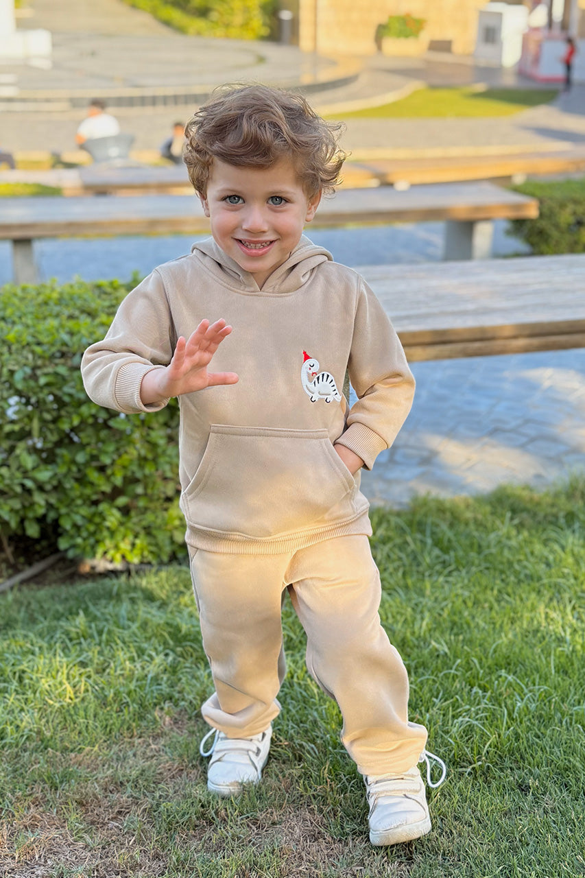 Boys Melton hoodie with kangaroo printed Beige - 
It can be coordinated with pants of the same material and color from Cuddles Store