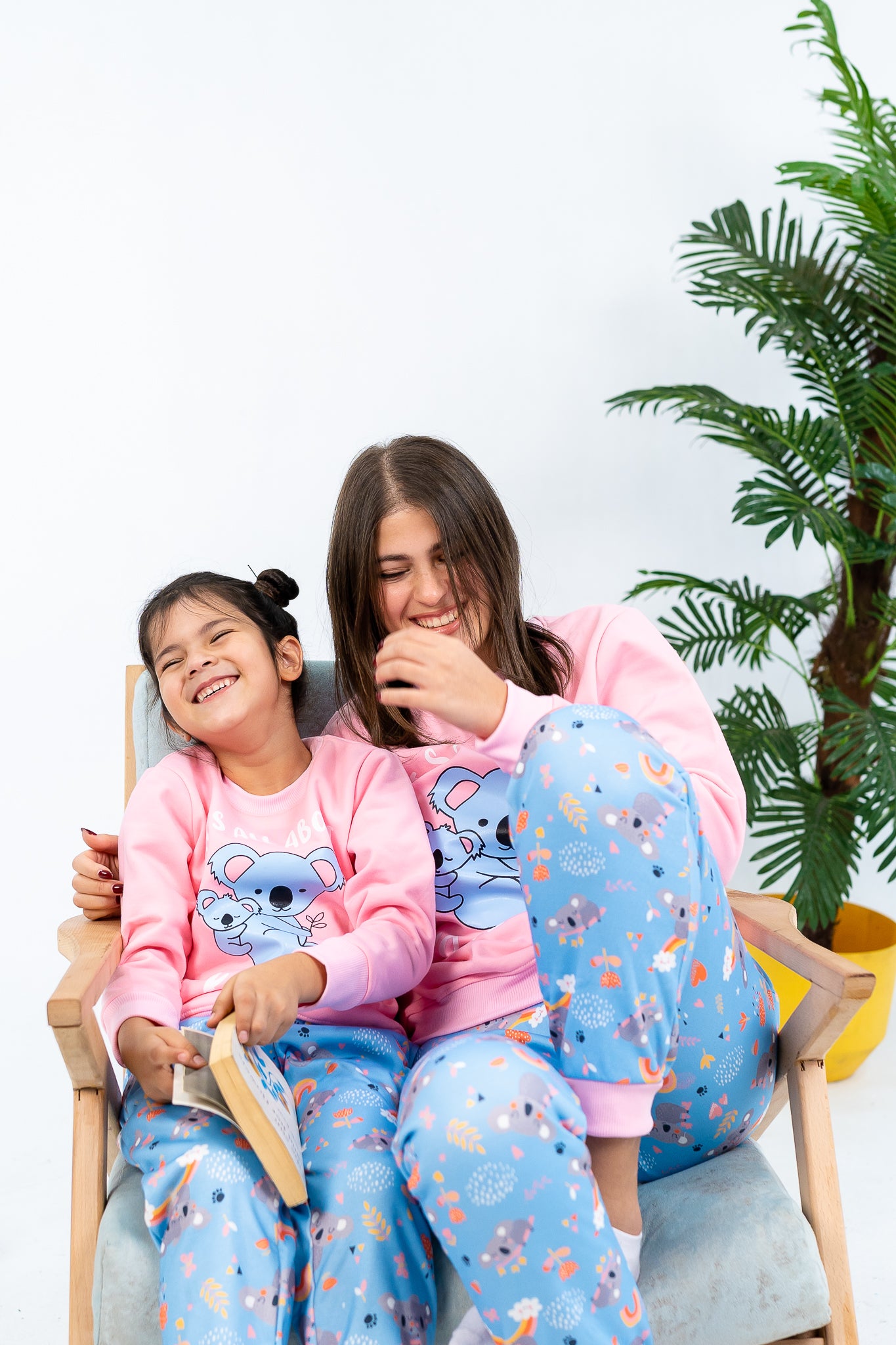 Girl's pink winter pajamas with Koala printed - allover